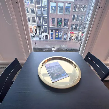 Studio's In The Center Of With Canal View! Amsterdam